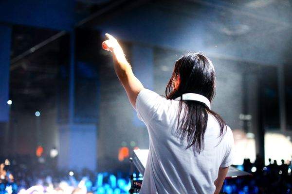 Steve Aoki_back.jpg