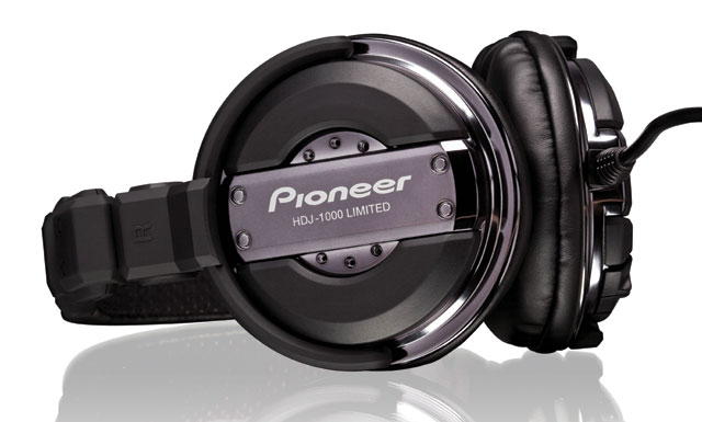 Pioner HDJ-1000 Limited Black2.jpg