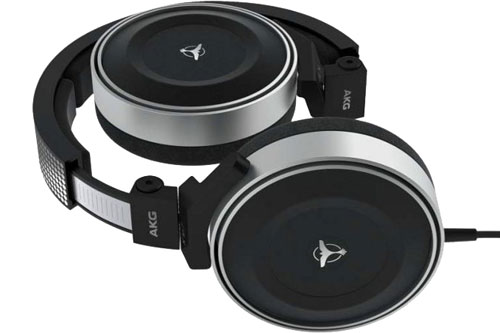 AKG-K167-Tiesto.jpg